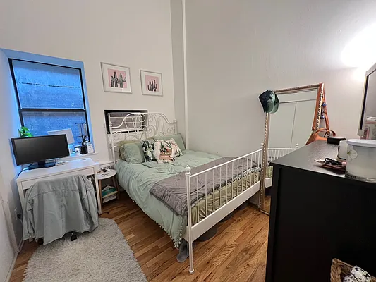 Rented by City Connections Realty | media 9