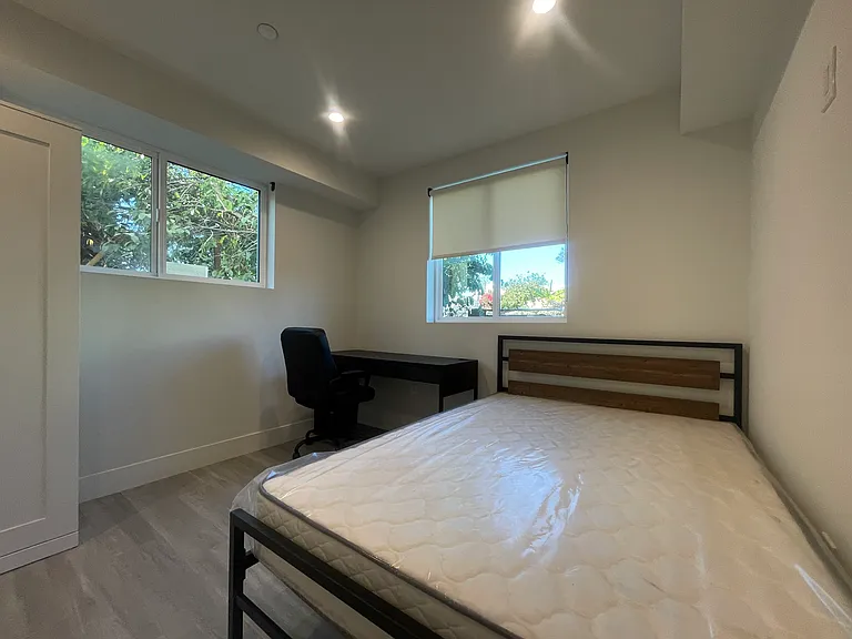 1270 Rolland Curtis Pl — Photo 19