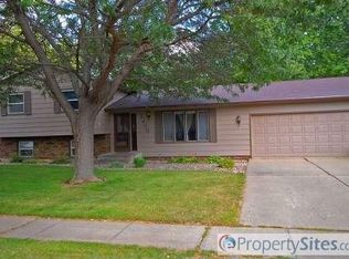 2400 S Wellington Ave, Sioux Falls, SD 57106