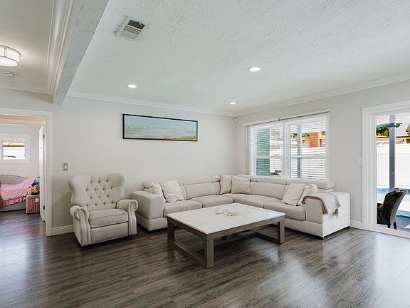 5th image of 14761 Septo St