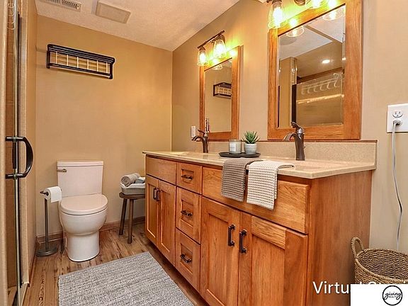5th image of 5600 Fairacre Ct