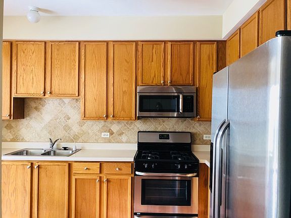 4th image of 2947 White Thorn Cir