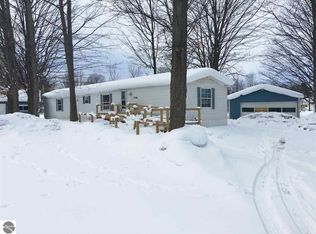 2786 Ironwood Dr W, Traverse City, MI 49685