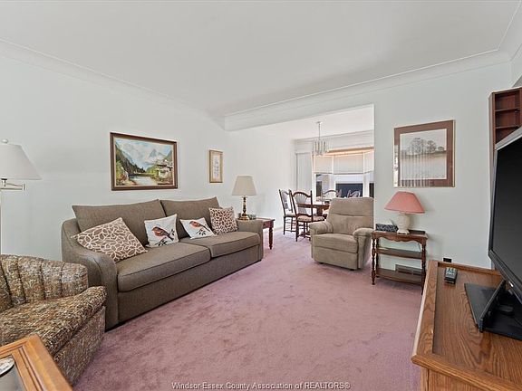 3rd image of 1280 Parkview Ave