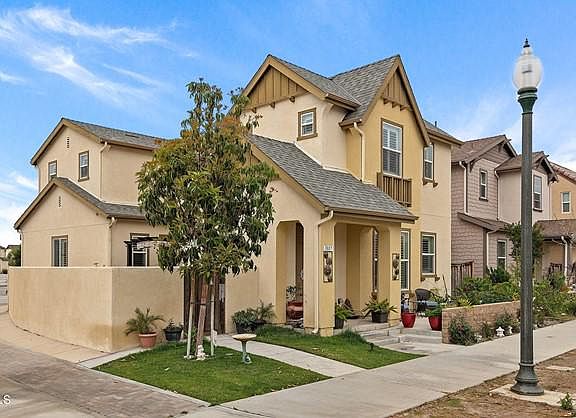 2nd image of 1807 Daffodil Ave