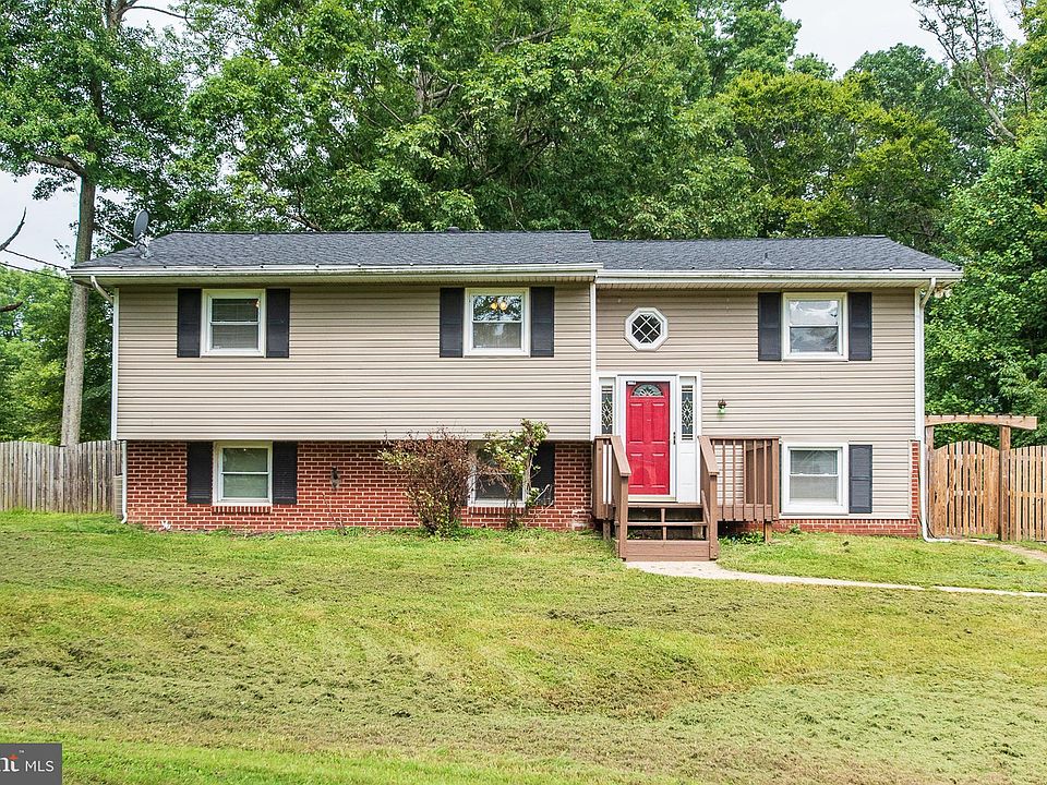1st image of 2104 Moorland Dr