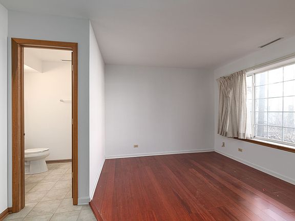4th image of 29 N Macgillis Dr