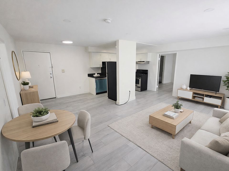 1st image of 843 S Ardmore Ave APT 102