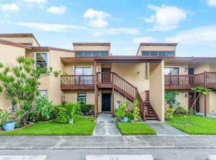 608 Lakeview Dr E, Royal Palm Beach, FL 33411