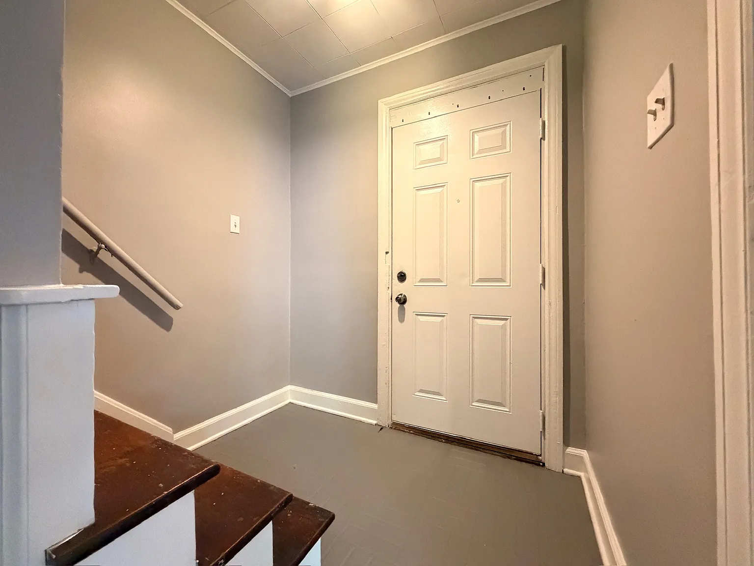 4522 Hereford St — Photo 2