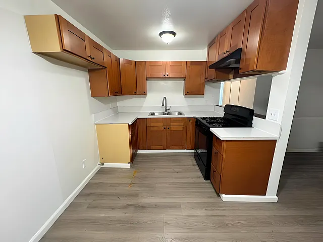 3963 Melrose Ave #2 — Photo 4