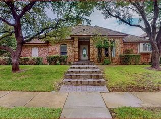 7504 Summitview Dr, Irving, TX 75063