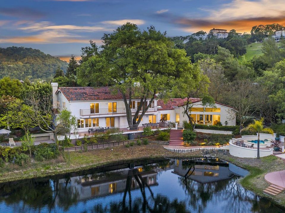 1st image of 18670 Castle Lake Dr