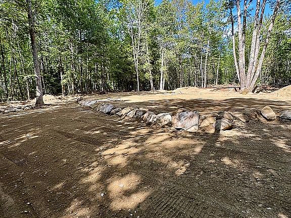 3rd image of 1375 Moody Mountain Rd