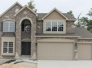 836 Ringer Ct, Saint Louis, MO 63129