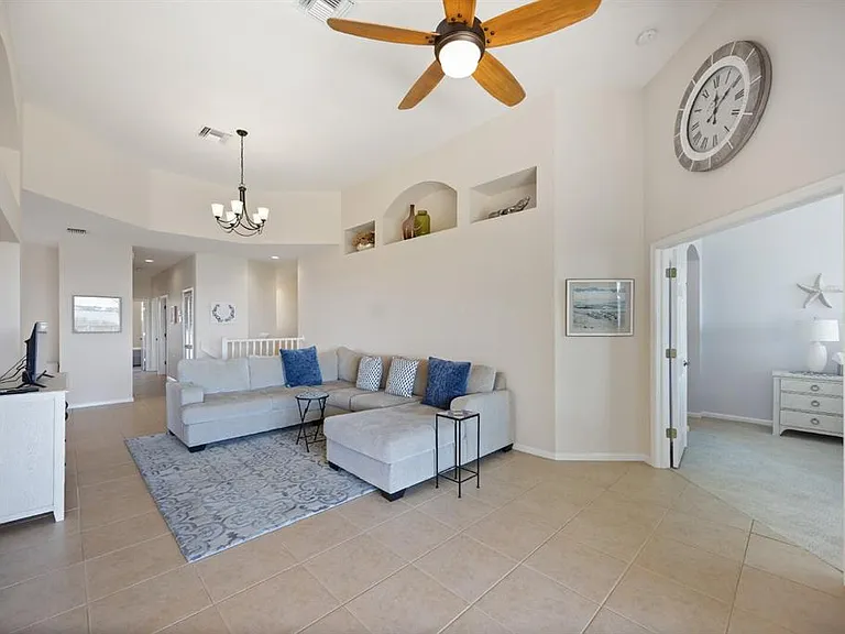 4604 Club Dr #B202 — Photo 6