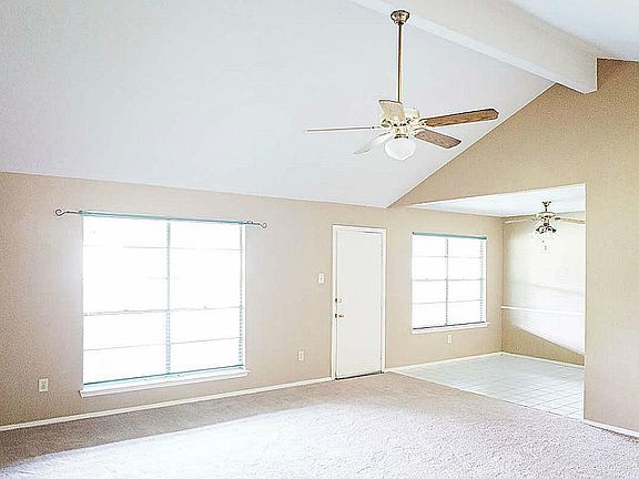 3rd image of 215 Shiloh Dr