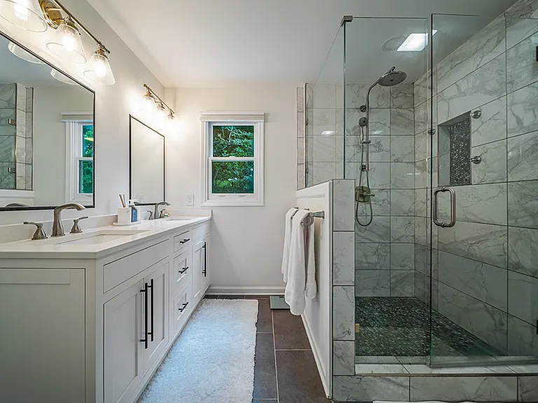 6616 Valley Dr — Photo 11