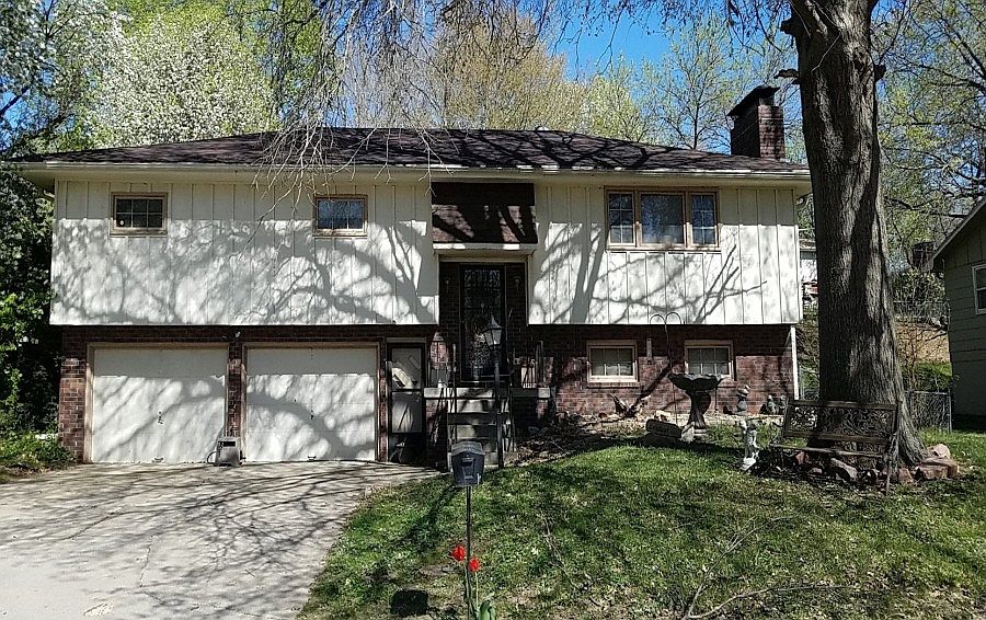 1st image of 2115 N 31st Ter
