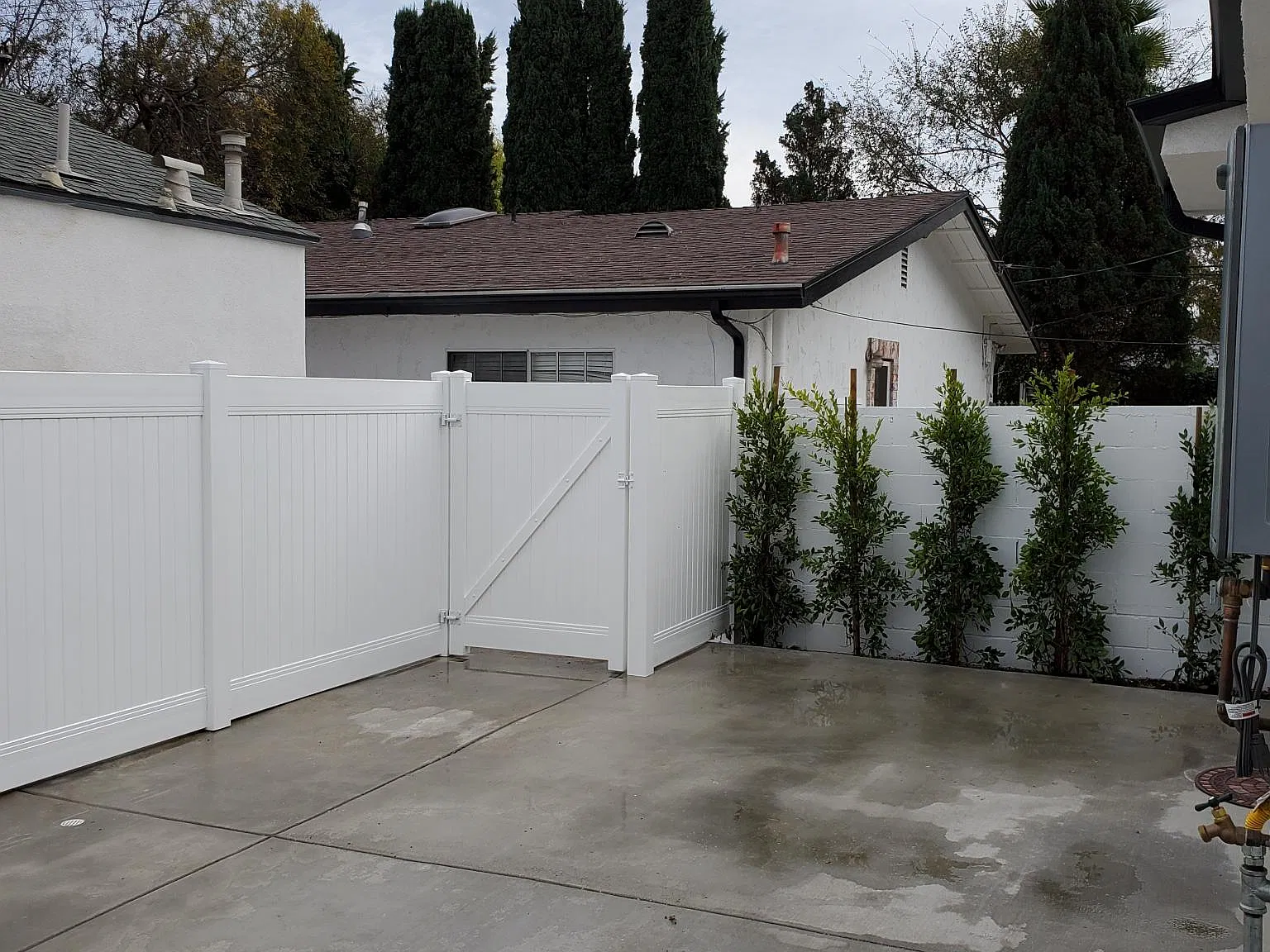 4805 Placidia Ave — Photo 2