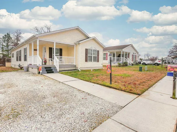 37 Fernwood Ln, Mays Landing, NJ 08330
