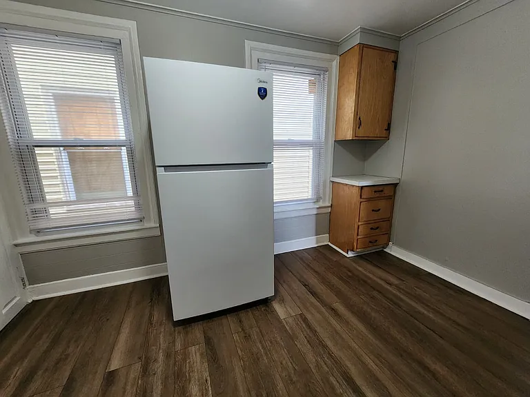 202 Hallock Ave #2022 — Photo 10