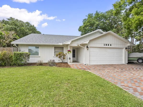 1904 NE Avenida Dracaena, Jensen Beach, FL 34957
