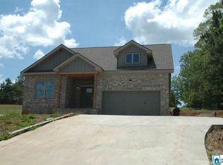 815 Ridgeway Dr, Oneonta, AL 35121