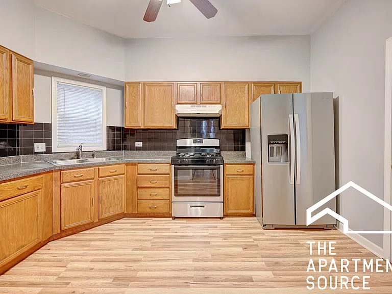 3528 W Palmer St #2 — Photo 6