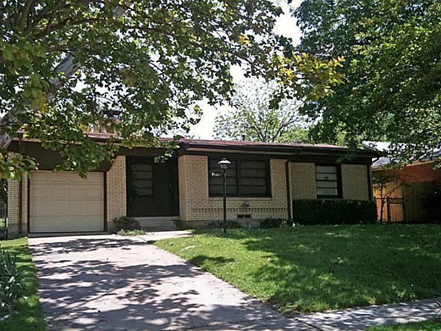 2nd image of 2109 Blake Ave