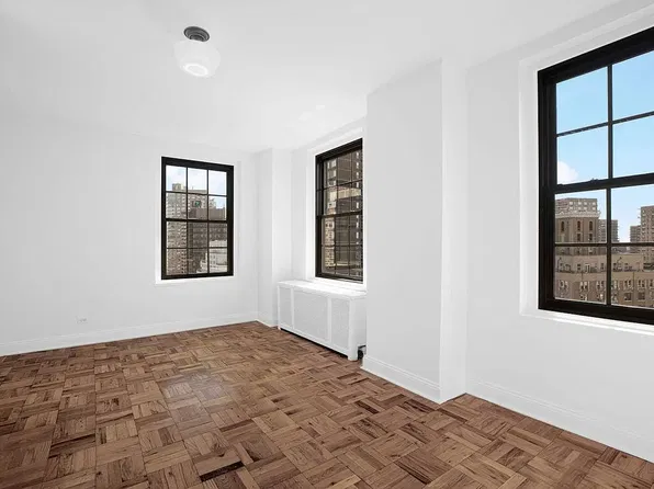 160 W 71st St, New York, NY