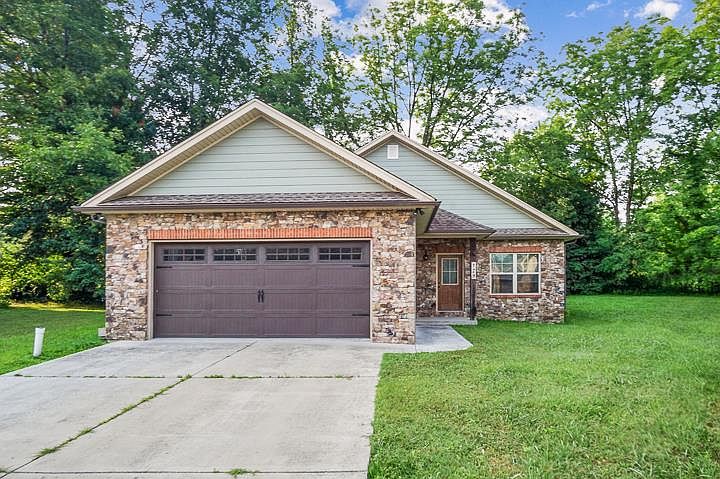 1st image of 129 Weston Dr