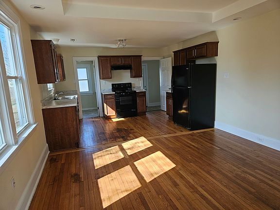 2nd image of 2216 Bailey Dr