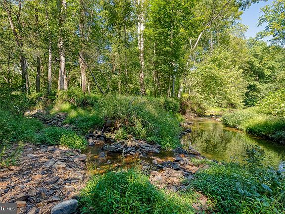 4th image of 3011 Goat Hill Rd