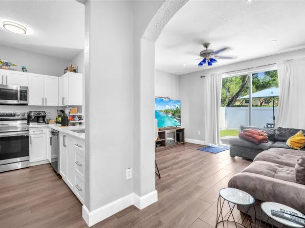 17013 SW 38th St, Miramar, FL 33027