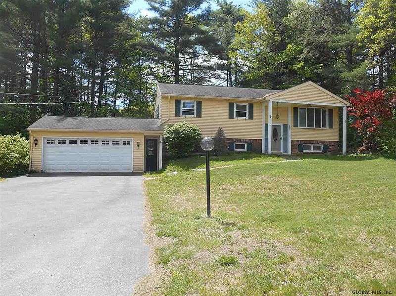 2nd image of 330 LOUDEN Road