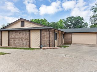 114 Deerglen Ave, Universal City, TX 78148