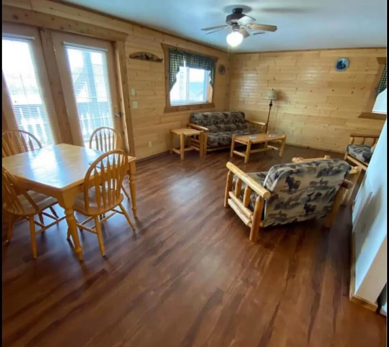 2 bed, 900 sqft, $1,350 — Photo 3