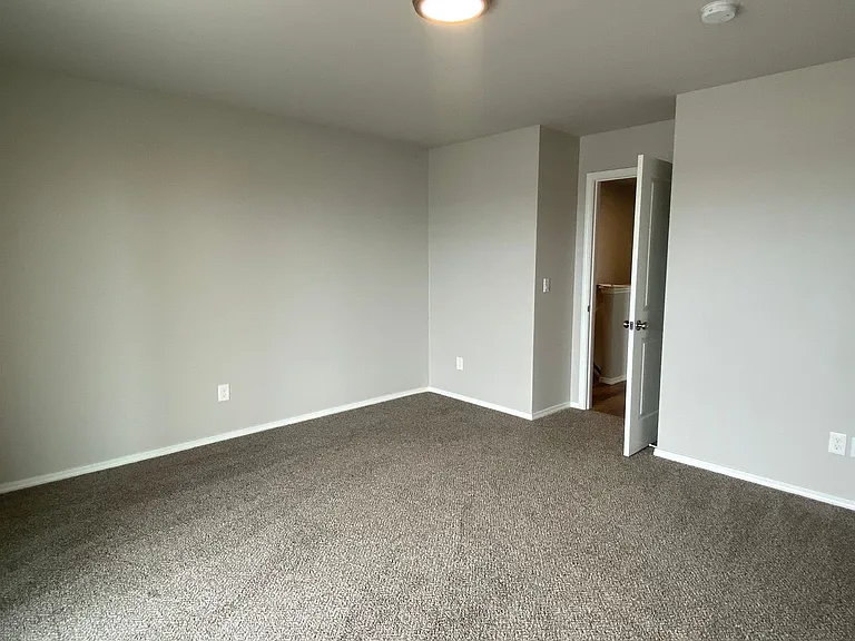 51 Phoebe Ln — Photo 17