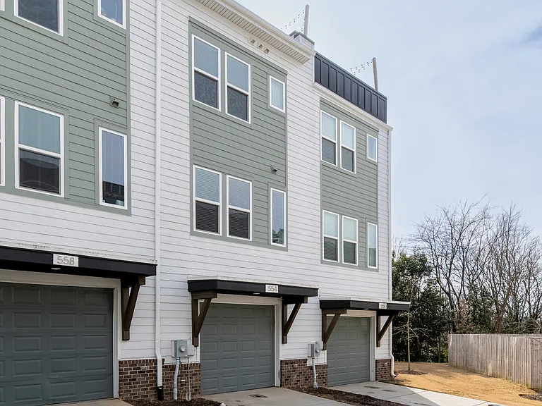 554 W End Dr — Photo 35