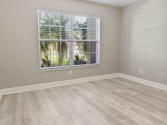 Bedroom 1- Front bedroom