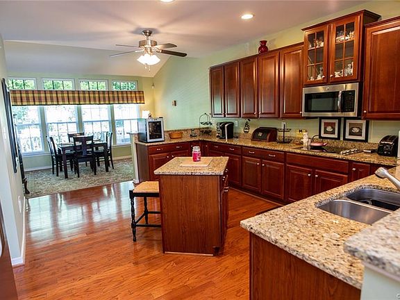 2nd image of 2021 Southwinds Ct