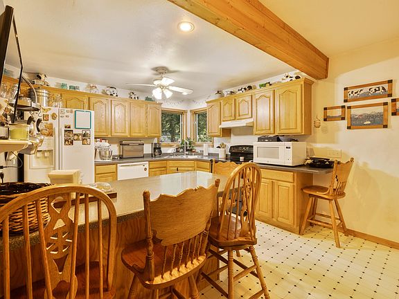4th image of 1020 Wood St