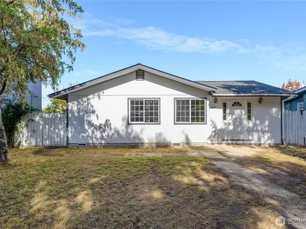 213 E Vashon Ave, Port Angeles, WA 98362