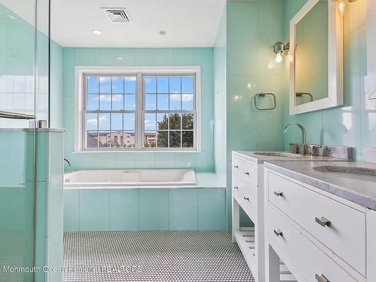 74 Seaview Ave — Photo 6