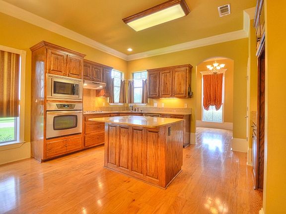 5th image of 38224 Seven Oaks Ave