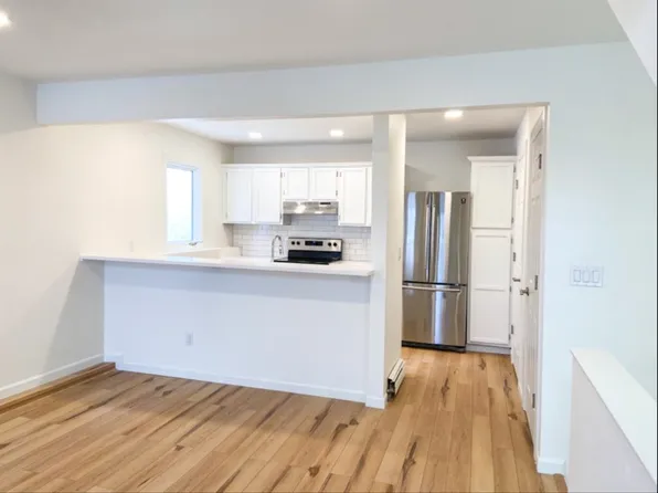 311 Beulah Cir APT 4, Anchorage, AK 99504