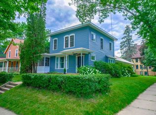 827 4th St, Hudson, WI 54016
