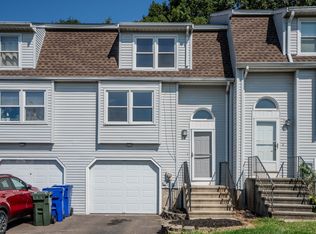 8 Kowal Ct, Newington, CT 06111