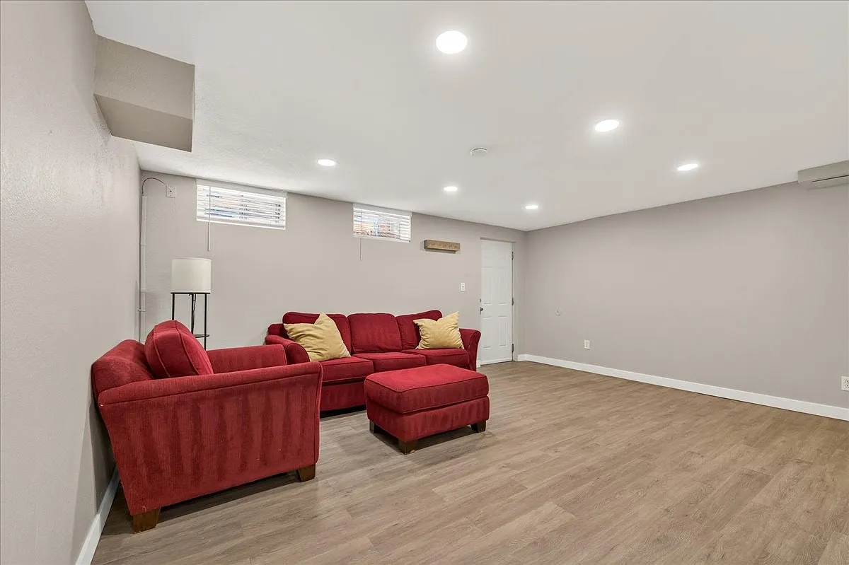 1736 King Street, Unit B — Photo 3
